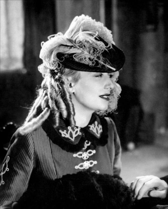 苏济·普里姆 Suzy Prim照片