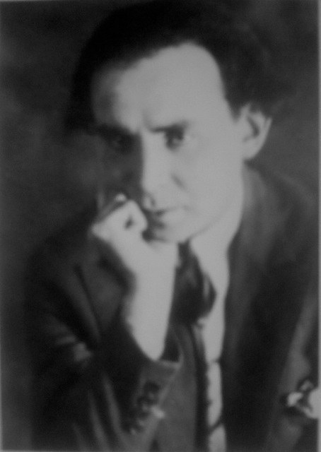 迪米特里·凯萨诺夫 Dimitri Kirsanoff照片