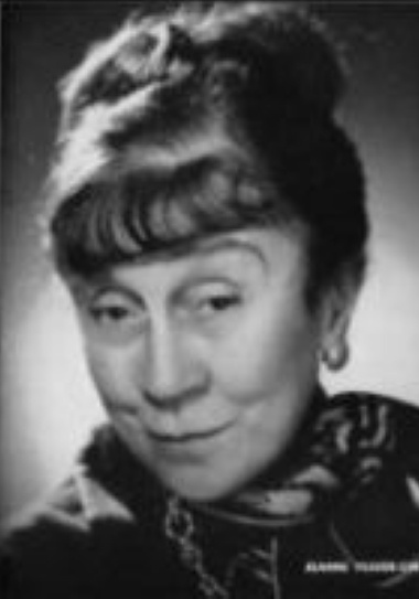 让娜·菲西耶-吉尔 Jeanne Fusier-Gir照片