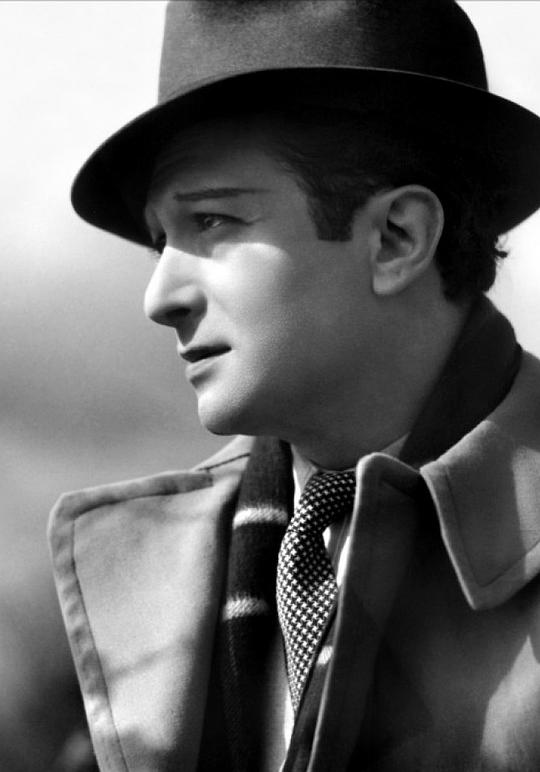 马塞尔·达里奥 Marcel Dalio照片