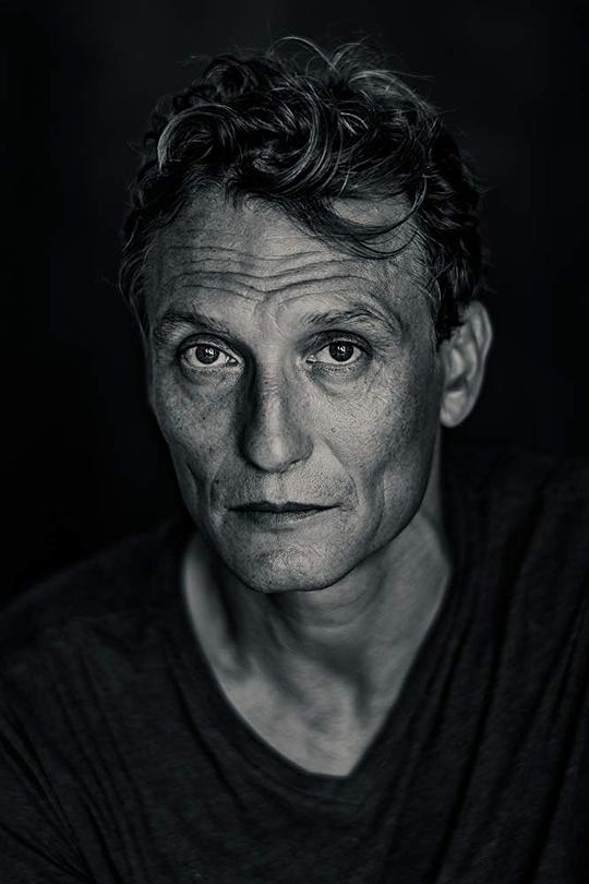 奥利弗·马苏奇 Oliver Masucci照片