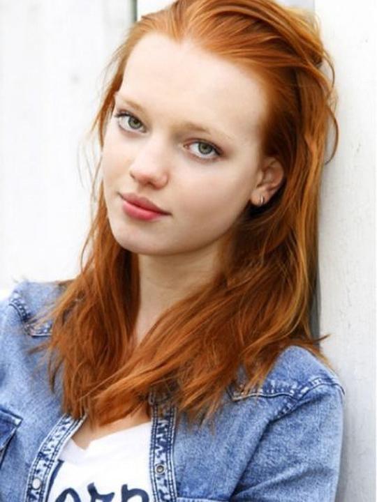 尤斯蒂娜·洪普夫 Justina Humpf照片