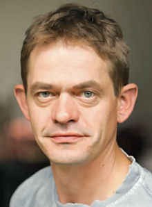 亨宁·佩克 Henning Peker照片