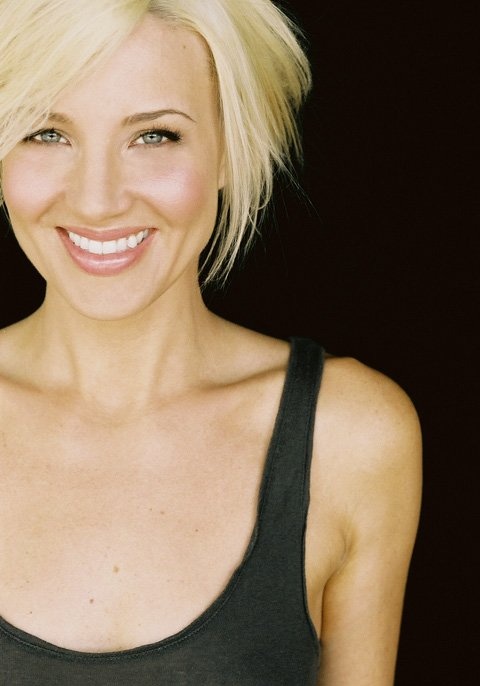 布莱安娜·戴维斯 Brianne Davis照片