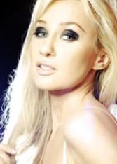 马格达莱纳·曼维尔 Magdalena Manville照片